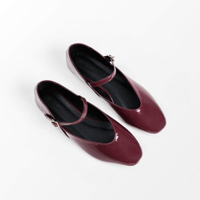 B1G2 Cleo Burgundy